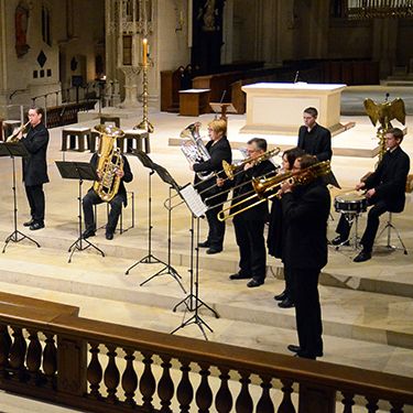 Mit Händels Feuerwerksmusik hat das Blechbläserensemble "blechgewand(t)" die Reihe der Geistlichen Themenabende im St.-Paulus-Dom beschlossen.